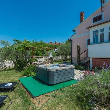 Ferienhaus Zora With Whirlpool Sveti Lovreč Pazenatički Εξωτερικό φωτογραφία