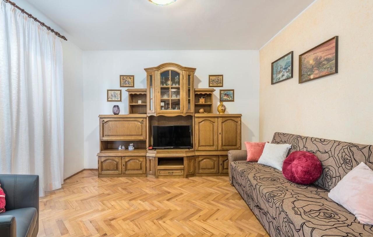 Ferienhaus Zora With Whirlpool Sveti Lovreč Pazenatički Εξωτερικό φωτογραφία